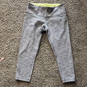 Lululemon gray crop work out pants